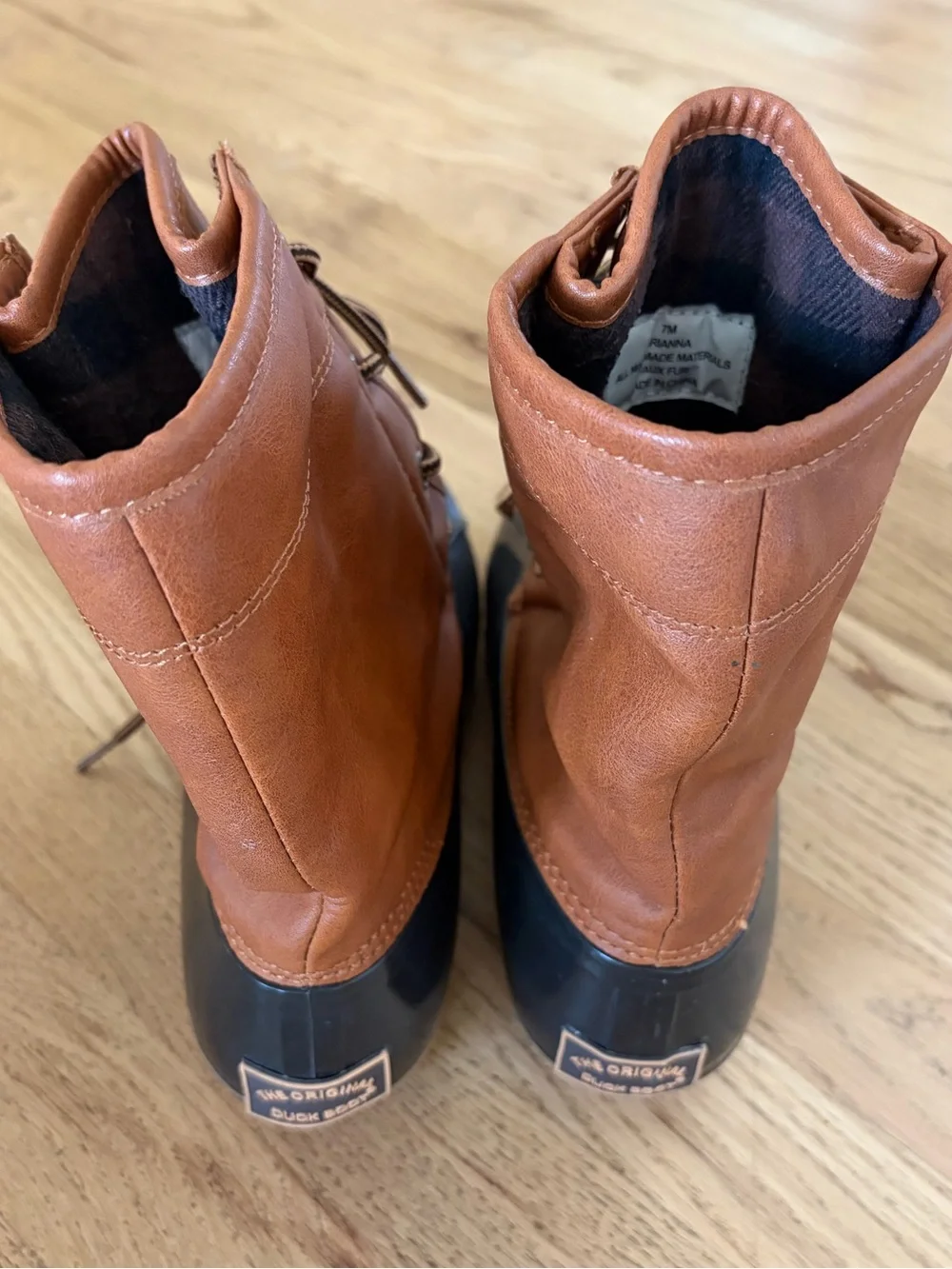 Duck Boots “Arianna“ Brown/Black Classic Waterproof Lace-Up Boots. Size 7M